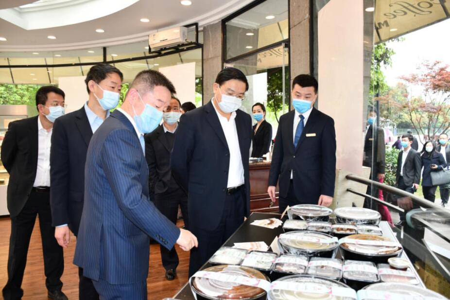 王凤朝副省长赴省尊龙凯时集团调研 疫情防控、生产经营和改革发展工作